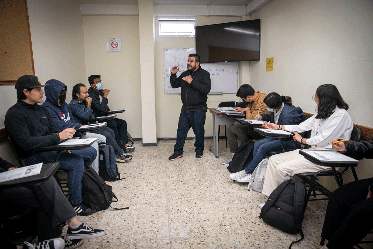 CELe ofrece clases de 10 idomas en la Universidad Autónoma del Estado de México 