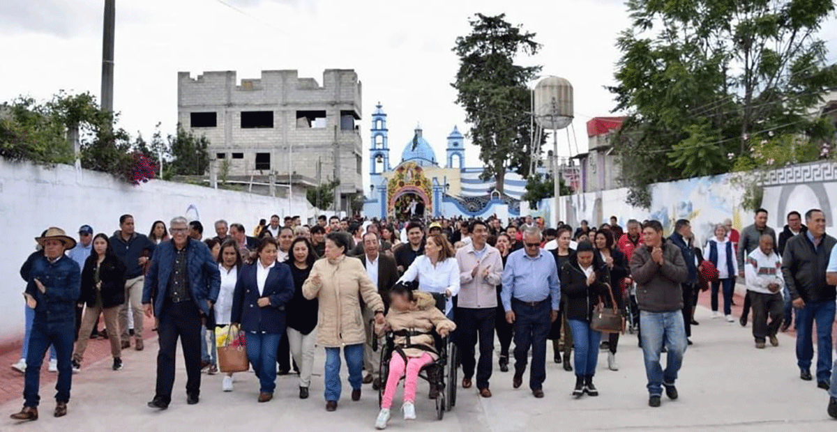 En San Mateo Atenco la presidenta municipal Ana Muñiz Neyra entrega obras en gira de trabajo

