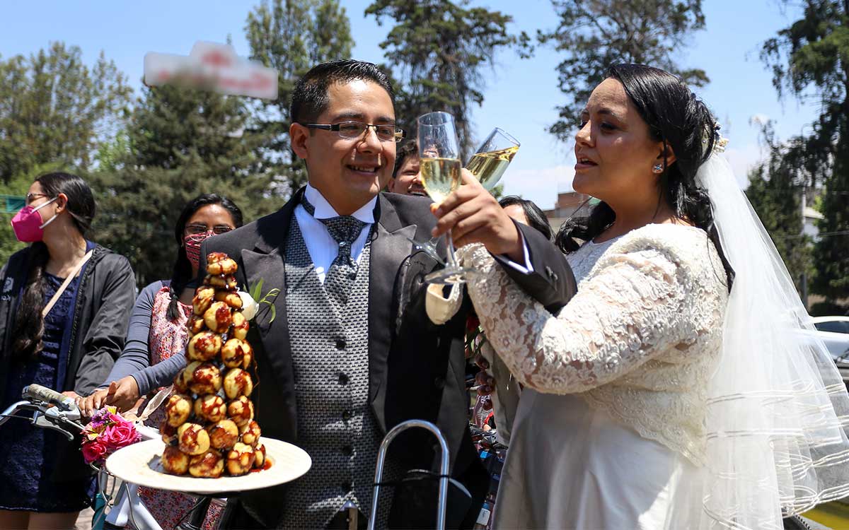 ¿Quieres casarte, pero no tienes dinero? Aprovecha las bodas GRATIS en Toluca