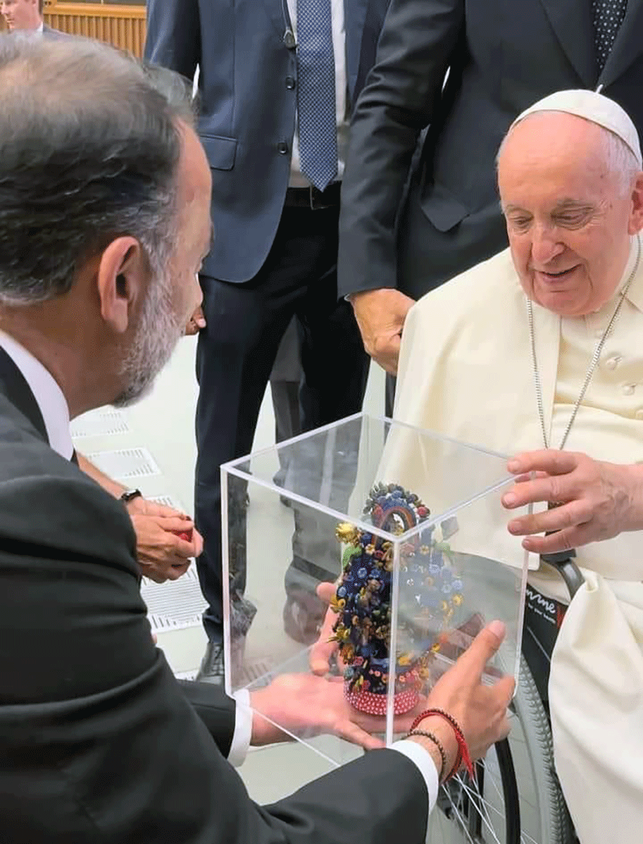 El Papa Francisco recibió en audiencia papal al presidente municipal de Metepec, Fernando Flores Fernández