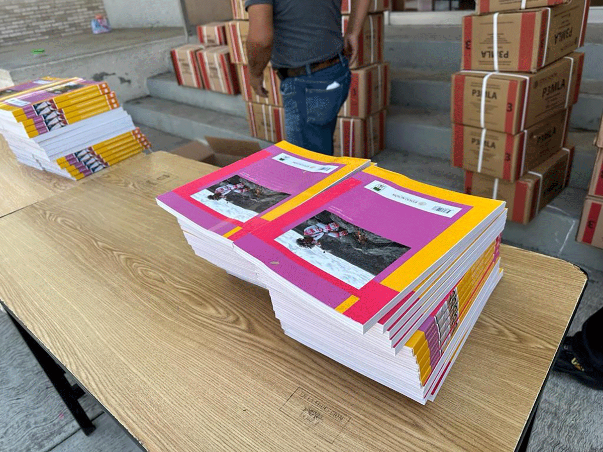 Y tus hijos ¿ya recibieron sus libros de texto? Así marcha el proceso en las escuelas del Estado de México