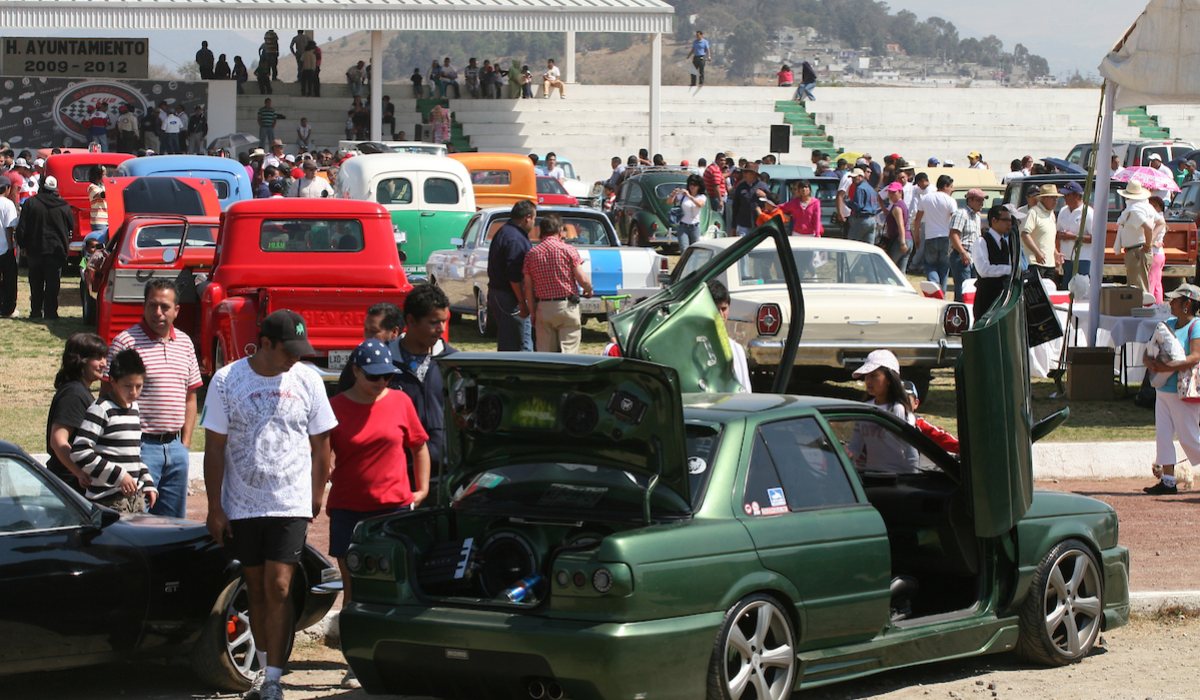 ¡Lánzate a la expo de autos clásicos y tuneados en el Valle de Toluca!