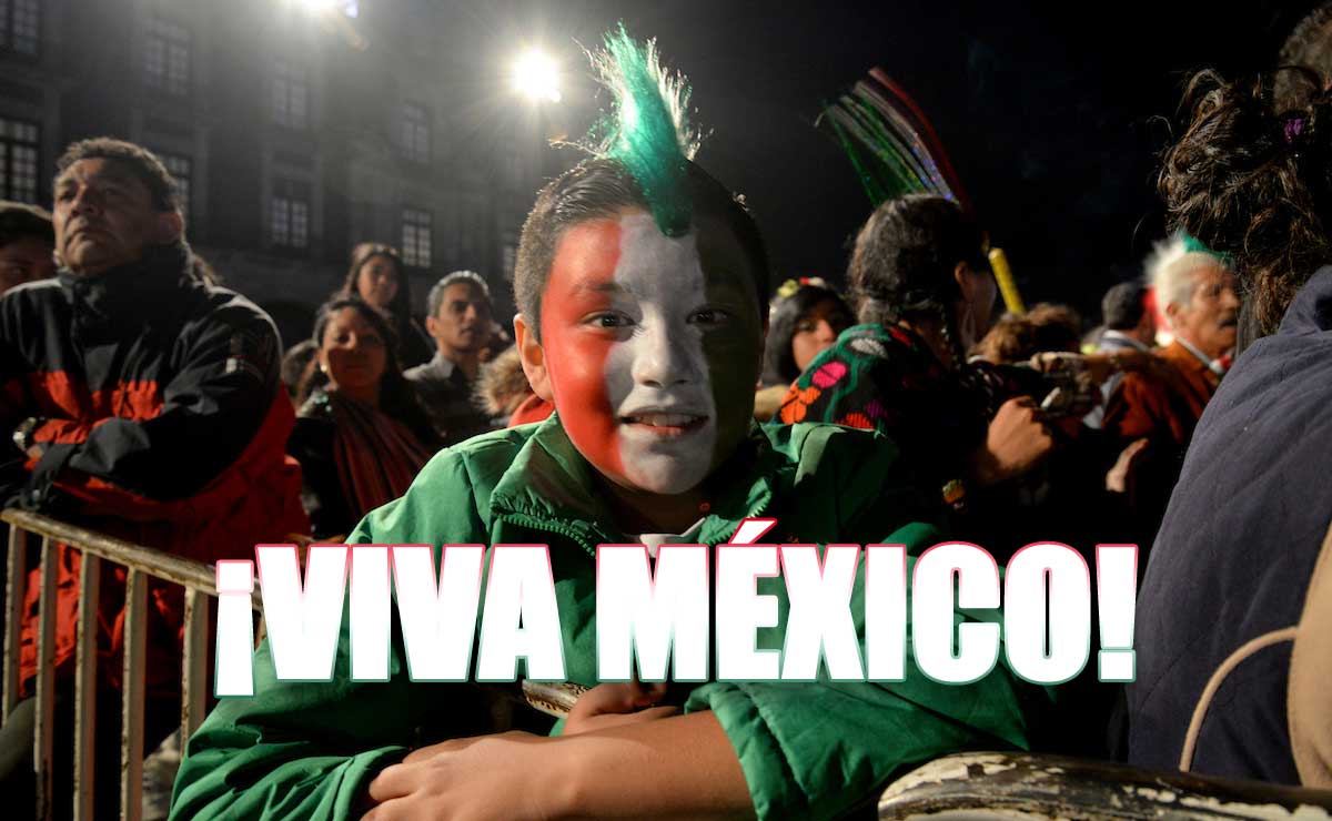 Niño festejando el 15 de septiembre 2023