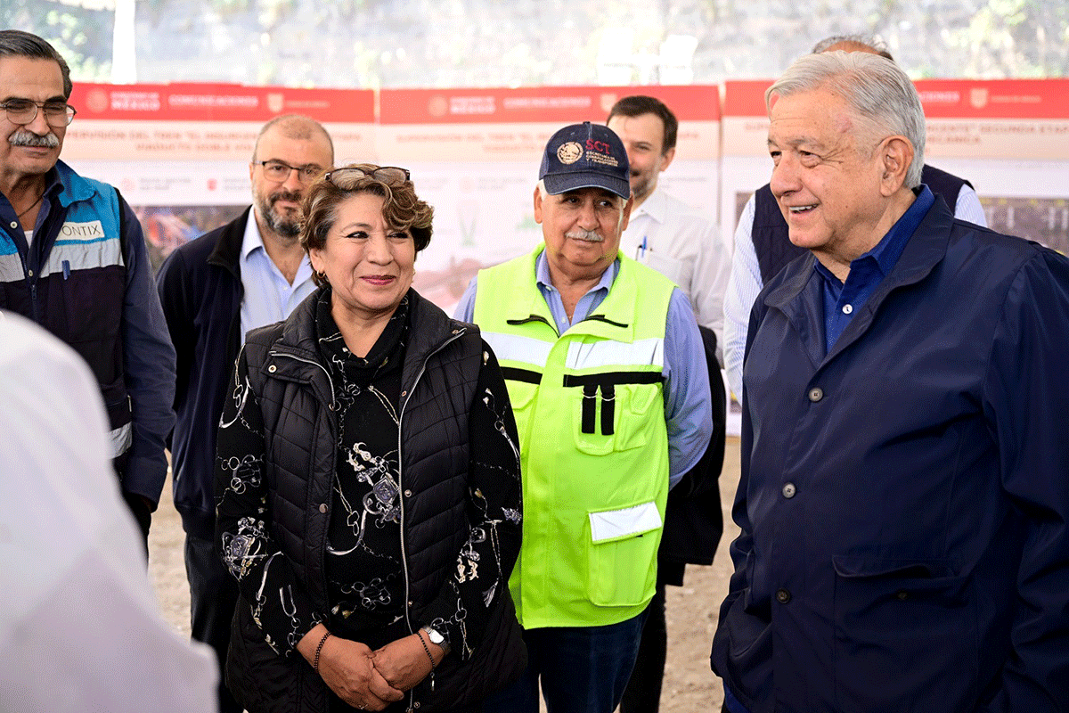 Delfina Gómez y Andrés Manuel López Obrador supervisaron avances de obras del Insurgente 