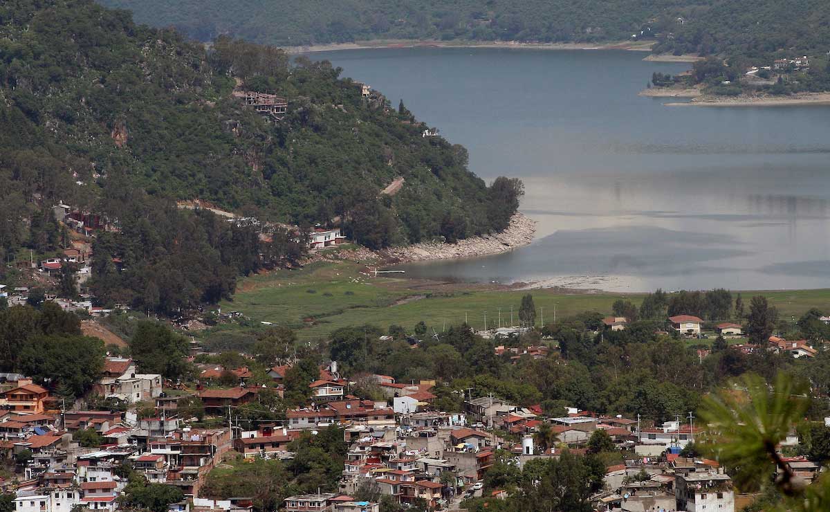 Presa de Valle de Bravo su nivel de agua