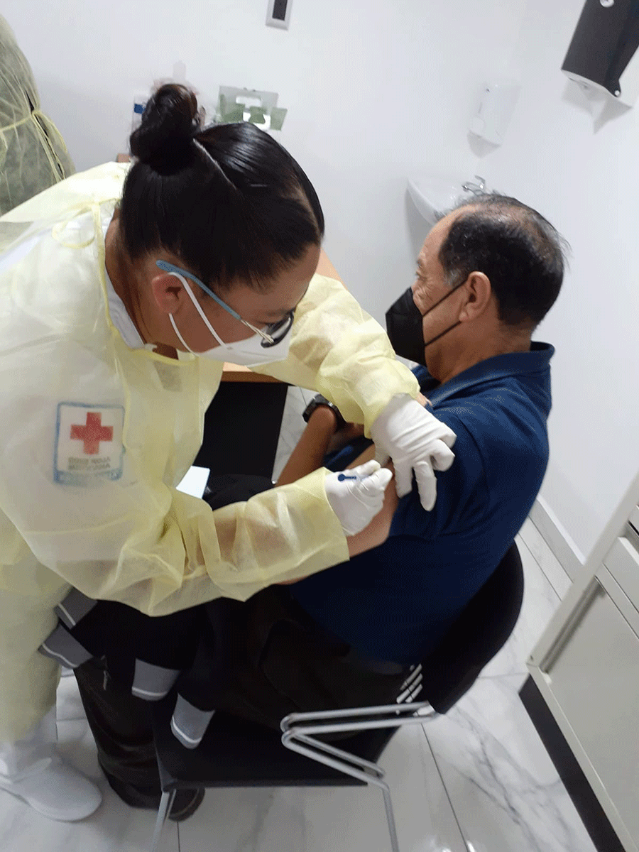 En minutos se aplicaron 400 vacunas Pfizer contra Covid-19 en las sedes de Cruz Roja Mexicana