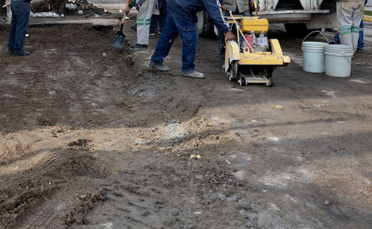 Calle en reparación en Toluca