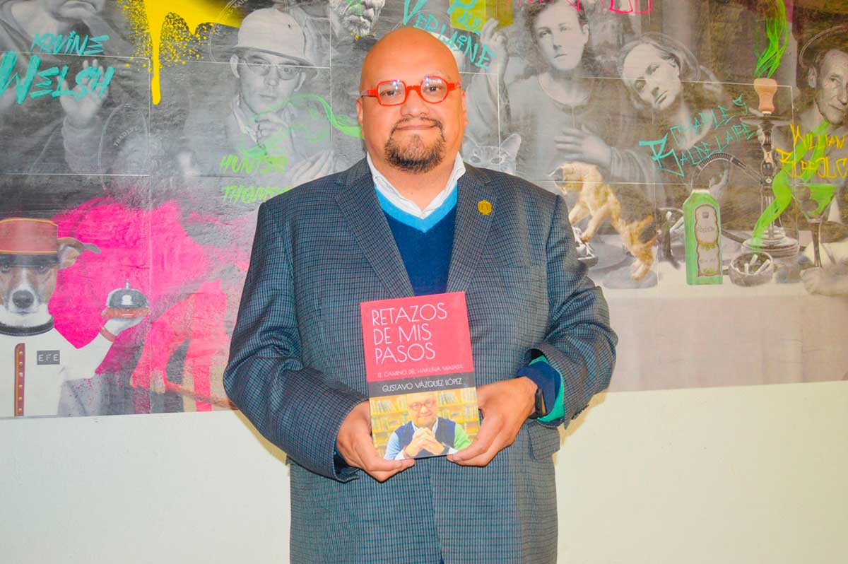 Gustavo Vázquez Debuta con Maestría Literaria: Un Viaje Emocional a Través de ‘Retazos de Mis Pasos’ en Metepec