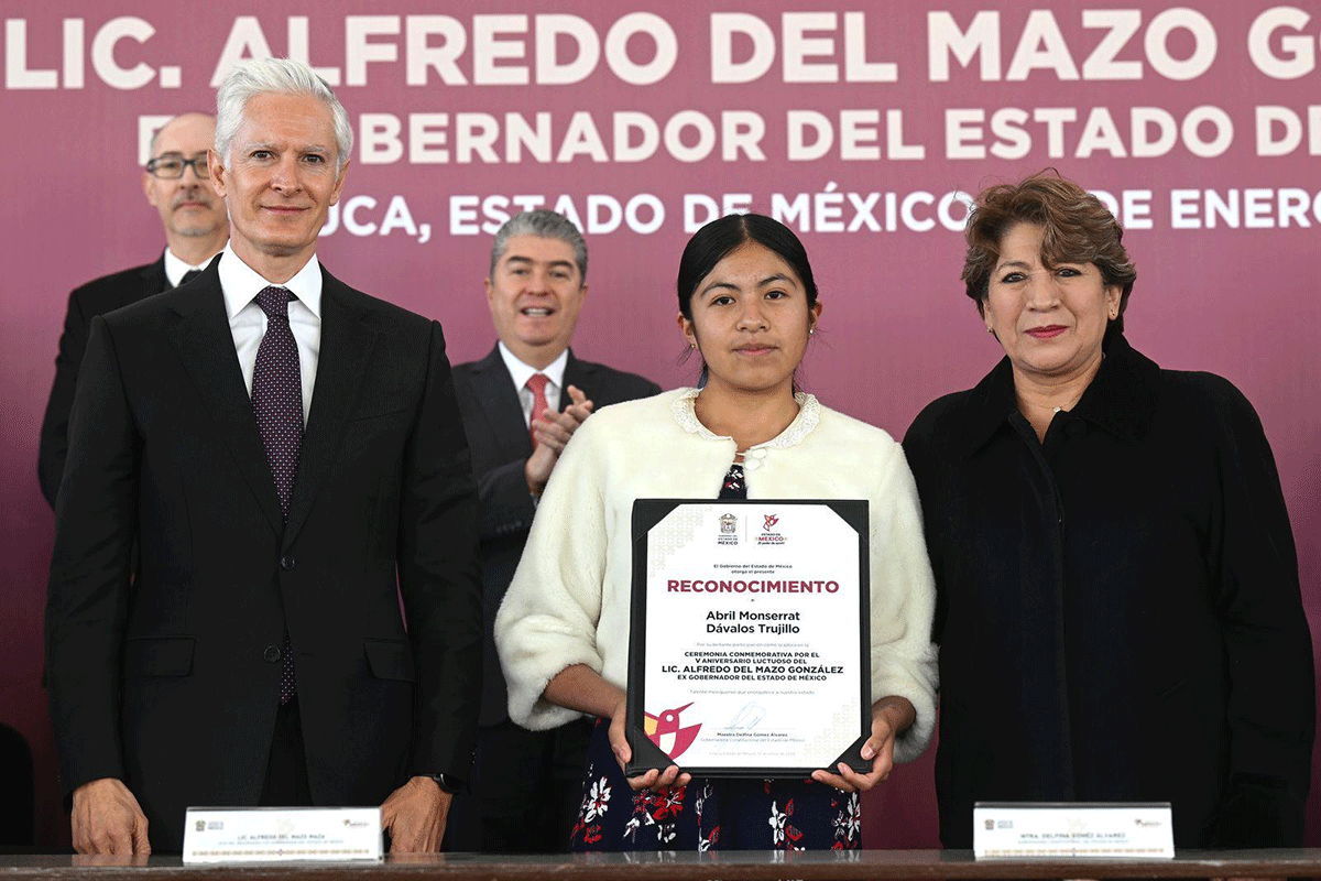 Reaparece el exgobernador Alfredo del Mazo Maza junto a la gobernadora Delfina Gómez
