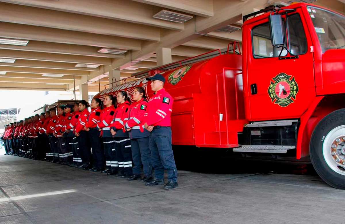 bomberos y paramédicos de Toluca