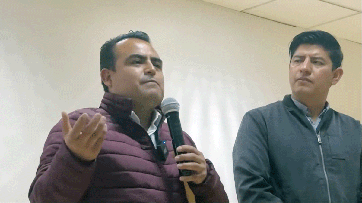 Organiza alcalde de Xalatlaco “linchamiento público” de quien le acusa por hostigamiento, acoso y abuso sexual