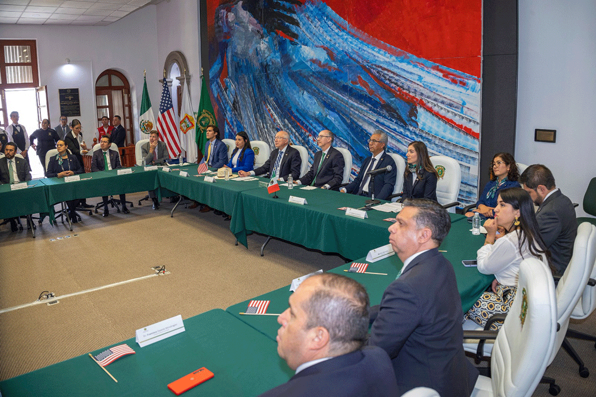 Embajador de Estados Unidos en México visitó la Universidad Autónoma del Estado de México