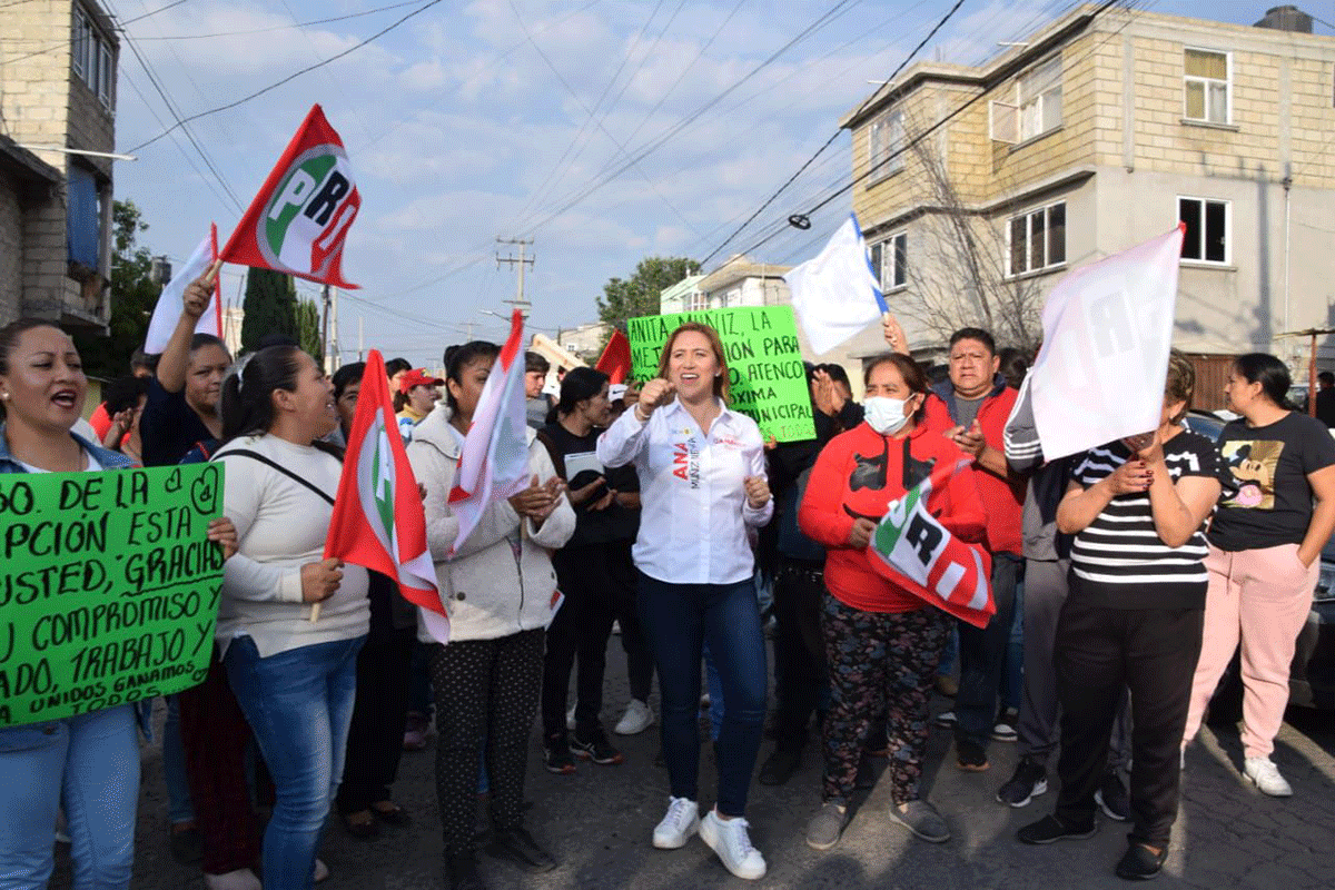 Refrenda Ana Muñiz su compromiso con las juventudes de San Mateo Atenco