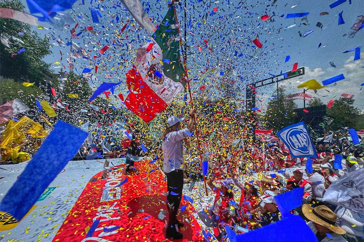 Melissa Vargas cierra campaña en Toluca firmando 59 compromisos ante Notario Público