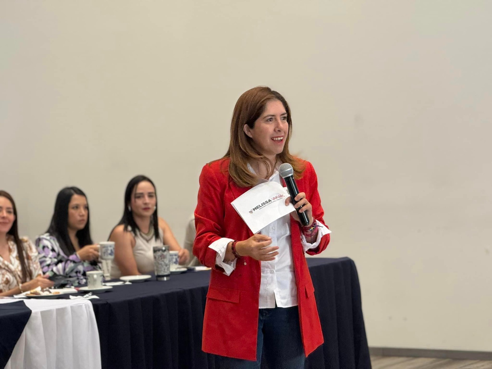 Melissa Vargas se reúne con empresarios del Valle de Toluca