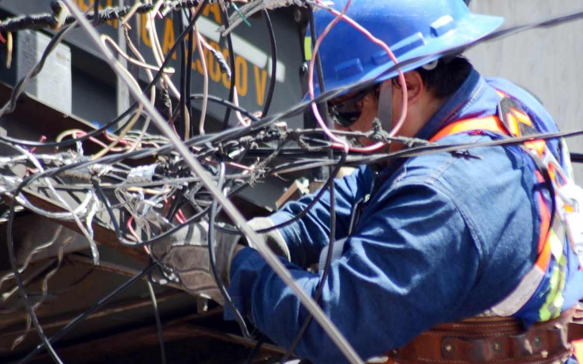 La EDAYO Metepec lanza cursos de electricidad con las 3B