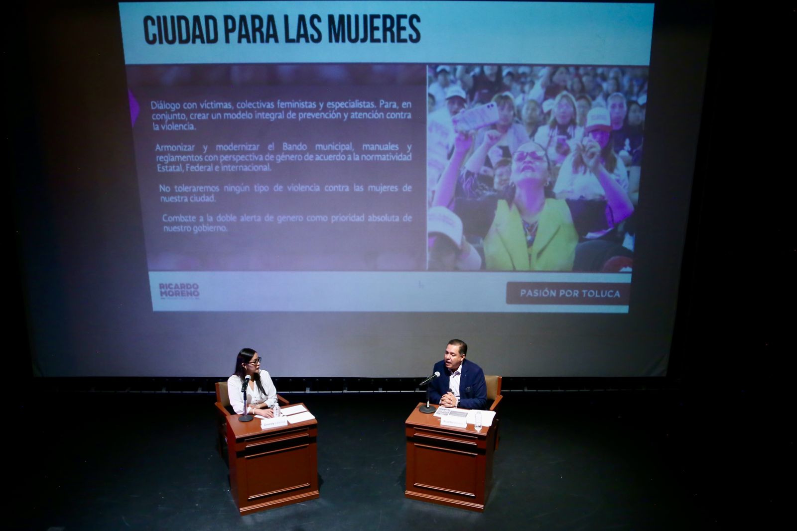 Foro Uaeméx, conversatorio Ricardo Moreno