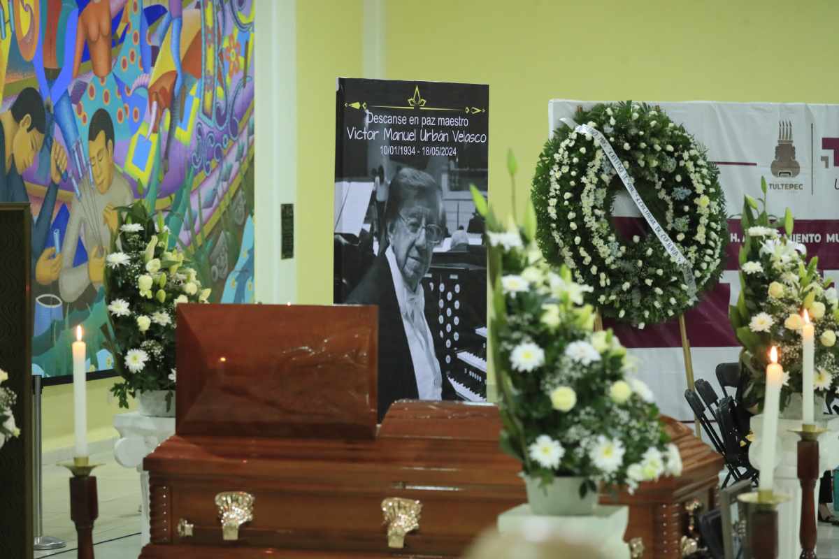 Ceremonia a Víctor Manuel Urbán Velasco