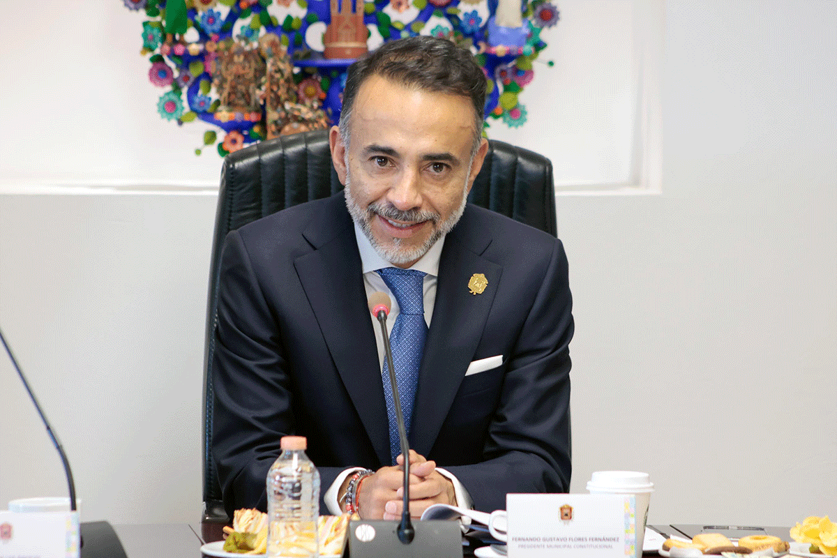 Se reintegra Fernando Flores al trabajo al frente del gobierno municipal de Metepec