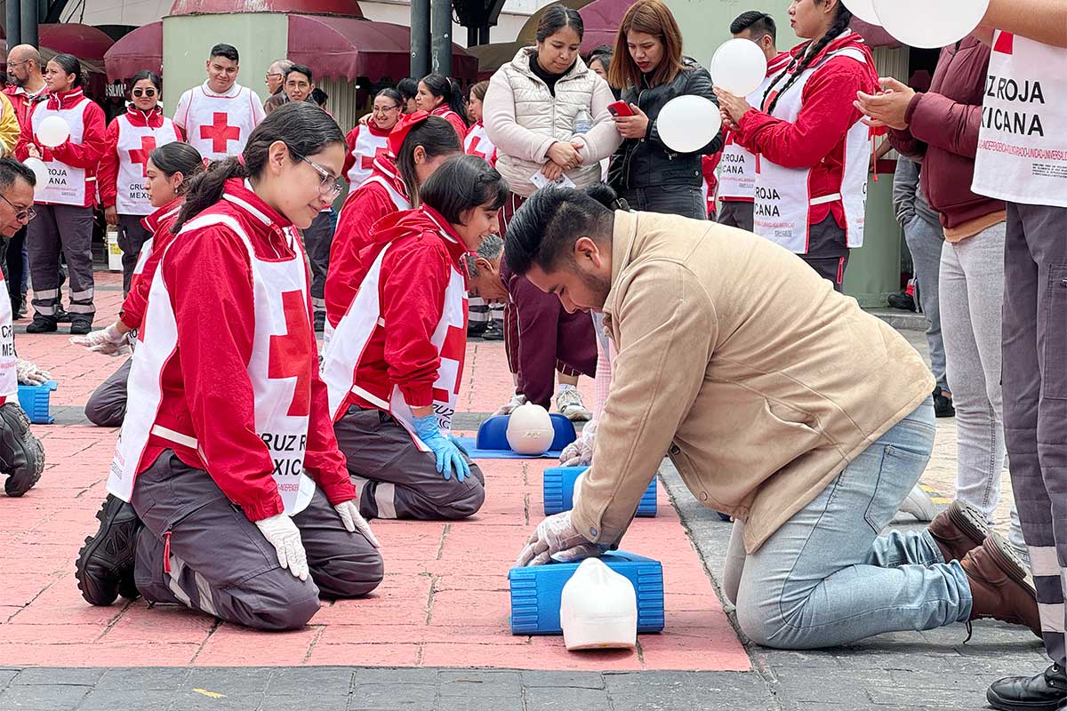 Fue un éxito feria de servicios y demostraciones de rescate de la Cruz Roja Toluca