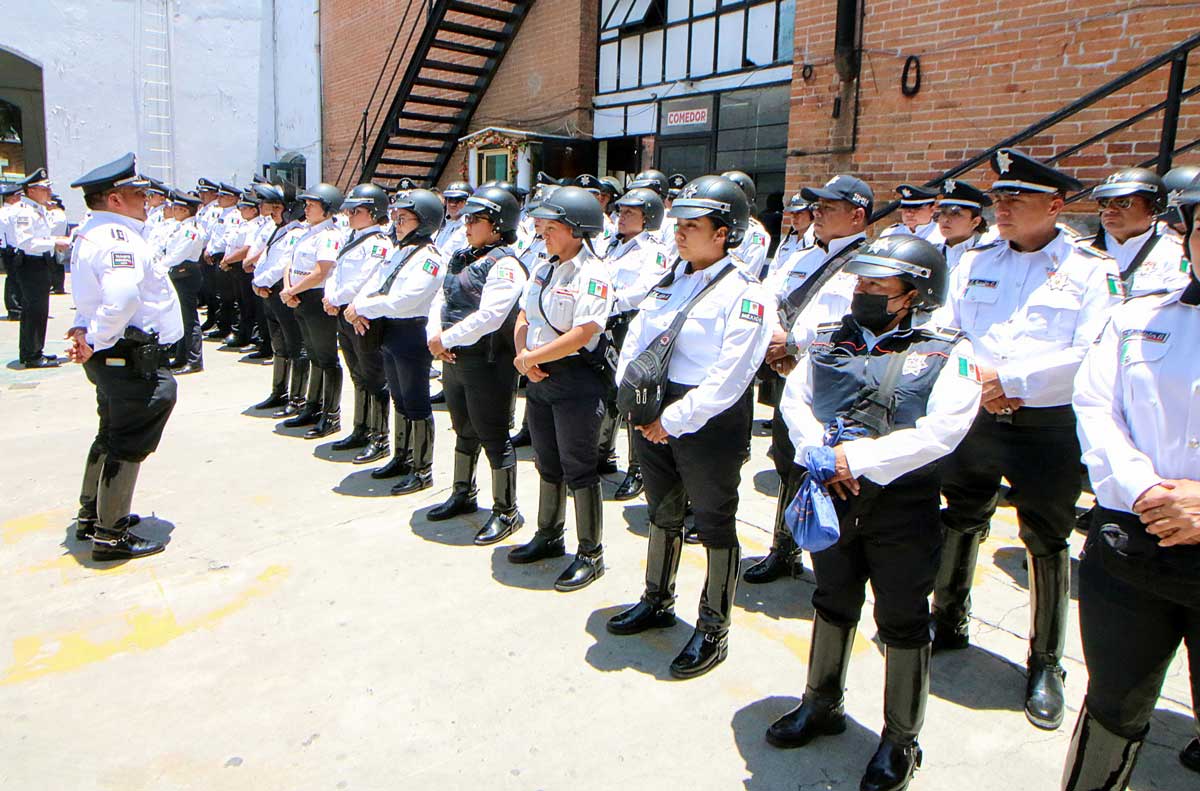 Policías de Toluca, pase de lista