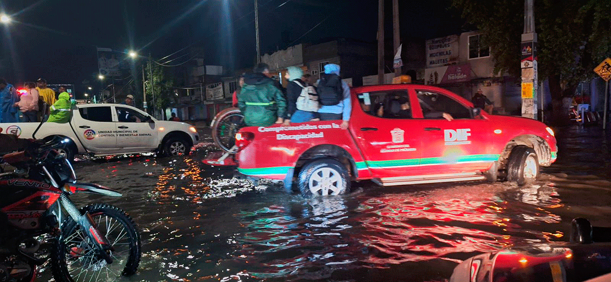 Apoya San Mateo Atenco a siete familias cuyas viviendas se afectaron por intensa lluvia del martes