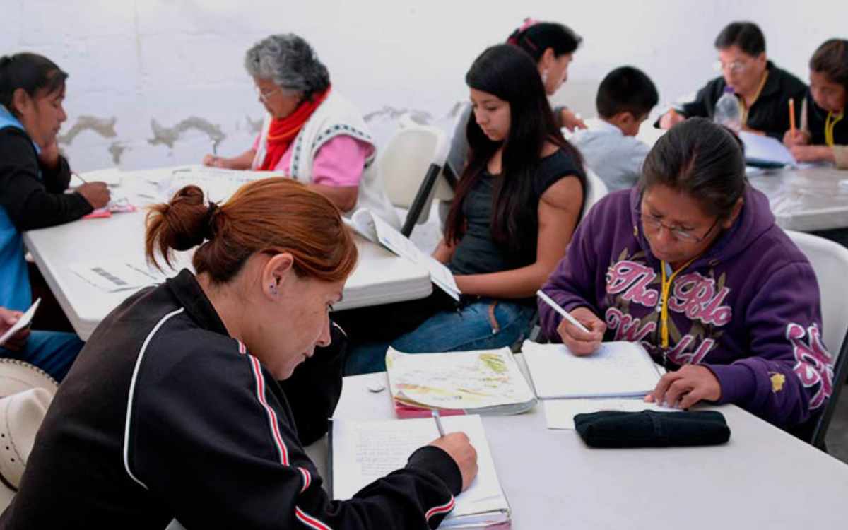 Metepec invita a concluir primaria o secundaria con un examen