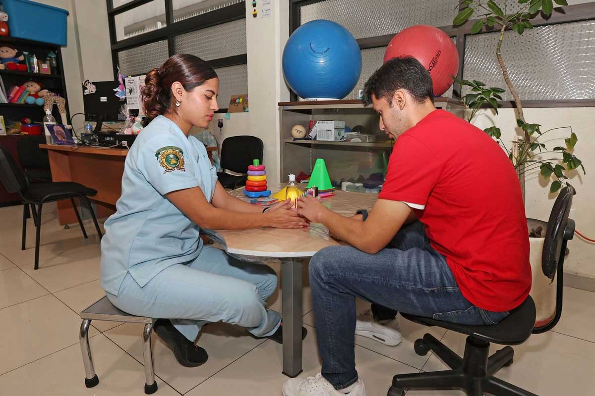 Especialista de UAEMéx destaca la terapia ocupacional para la sociedad