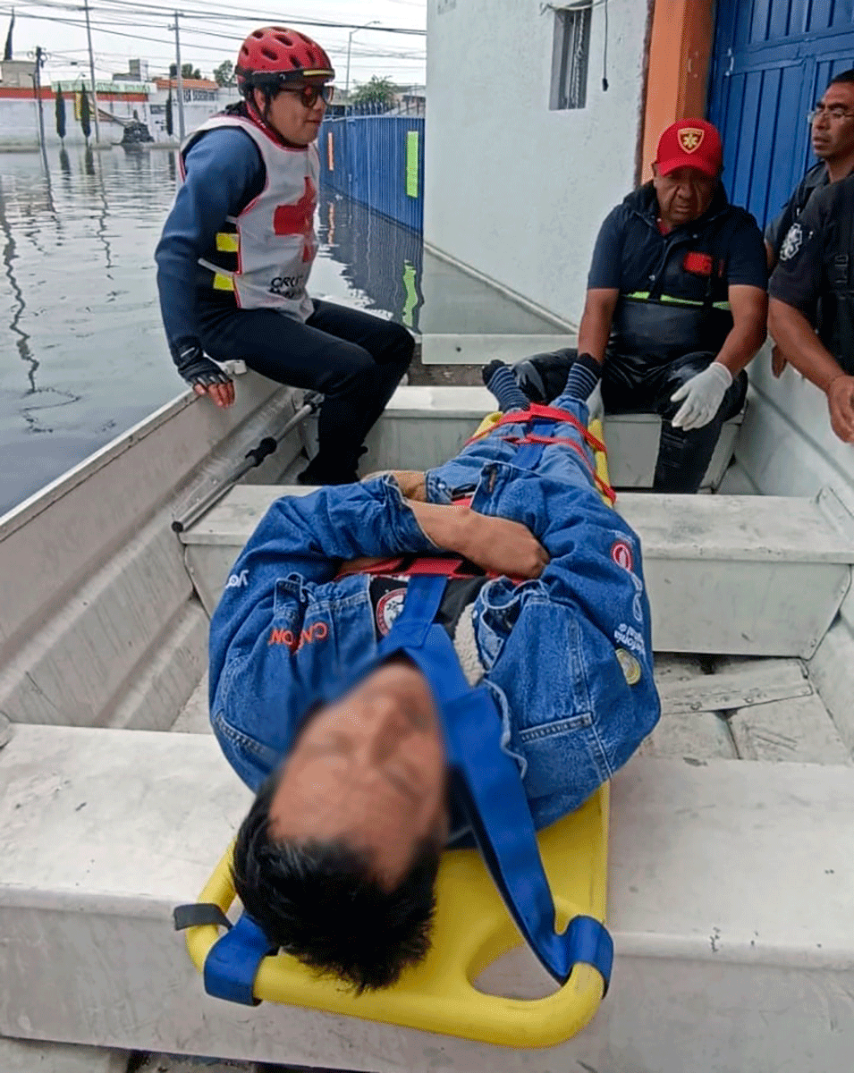 Interviene Cruz Roja Mexicana en colonias de Chalco afectadas por inundación 4