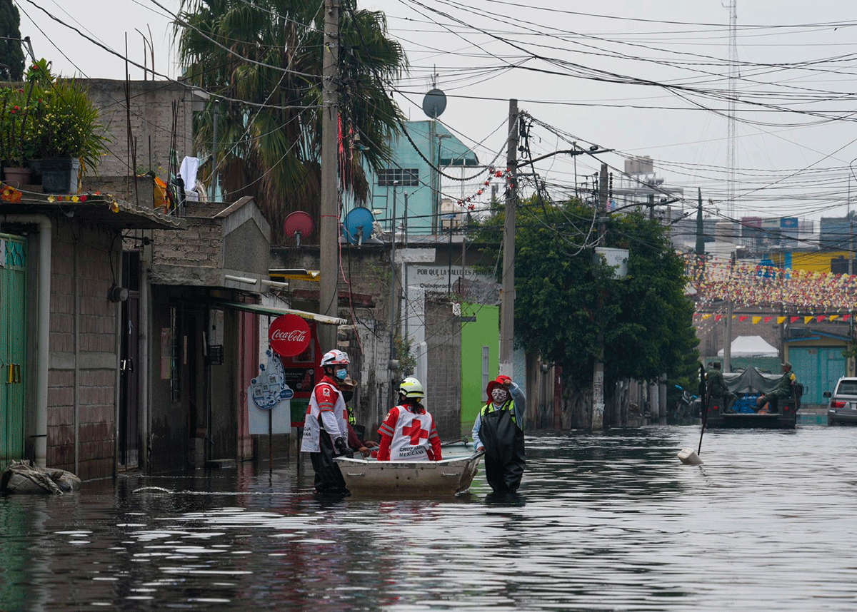 Respalda Cruz Roja Mexicana distribución de alimentos en zona afectada por inundaciones de Chalco2