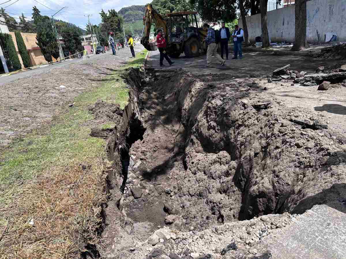 Socavón en Río Verdiguel en Toluca 