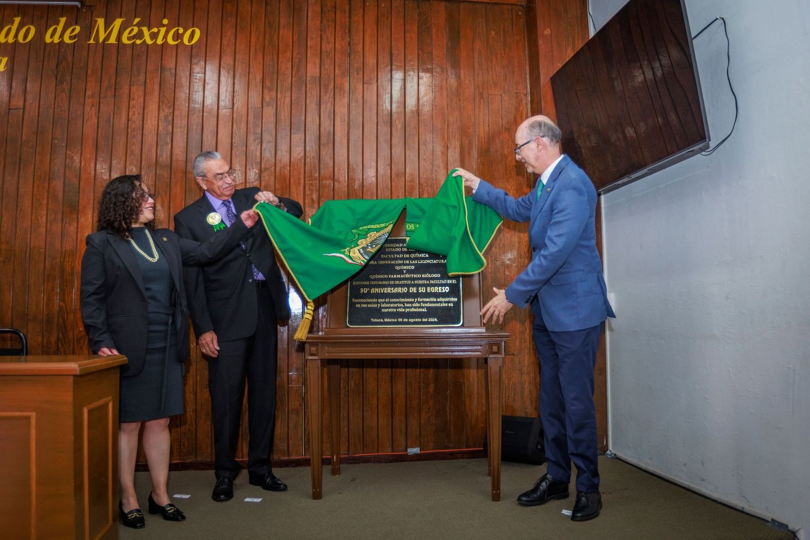 Celebran a primera generación de Facultad de Química de UAEMéx