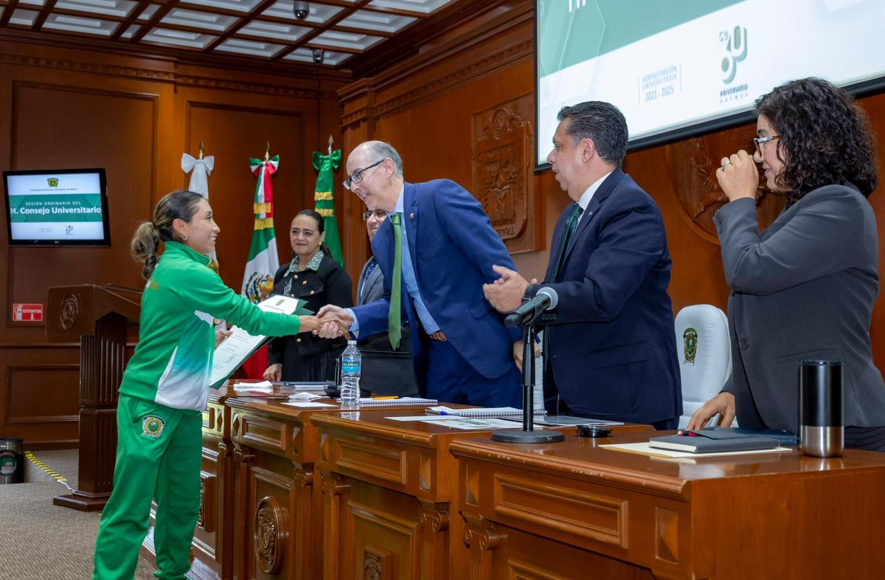 UAEMéx reconoce a Margarita Hernández