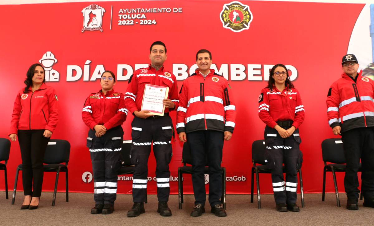 Reconocen a Bomberos de Toluca 2024