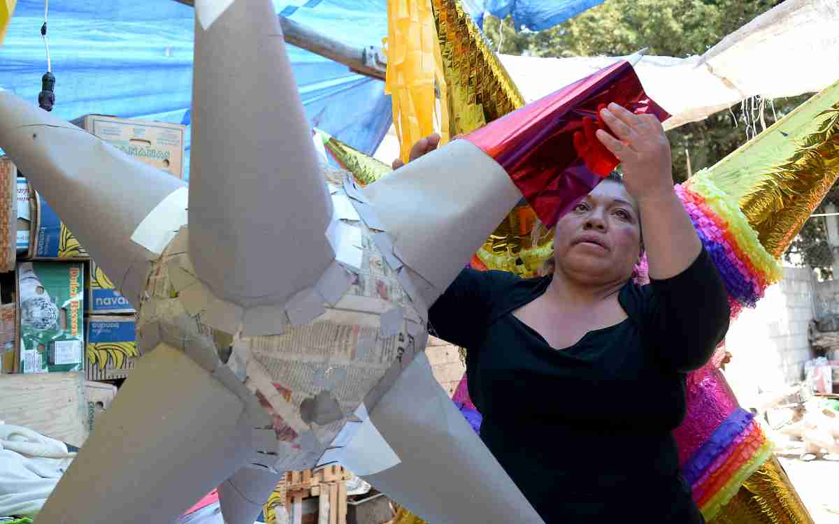 ¡Aprende a hacer piñatas en Zinacantepec por 40 pesos!