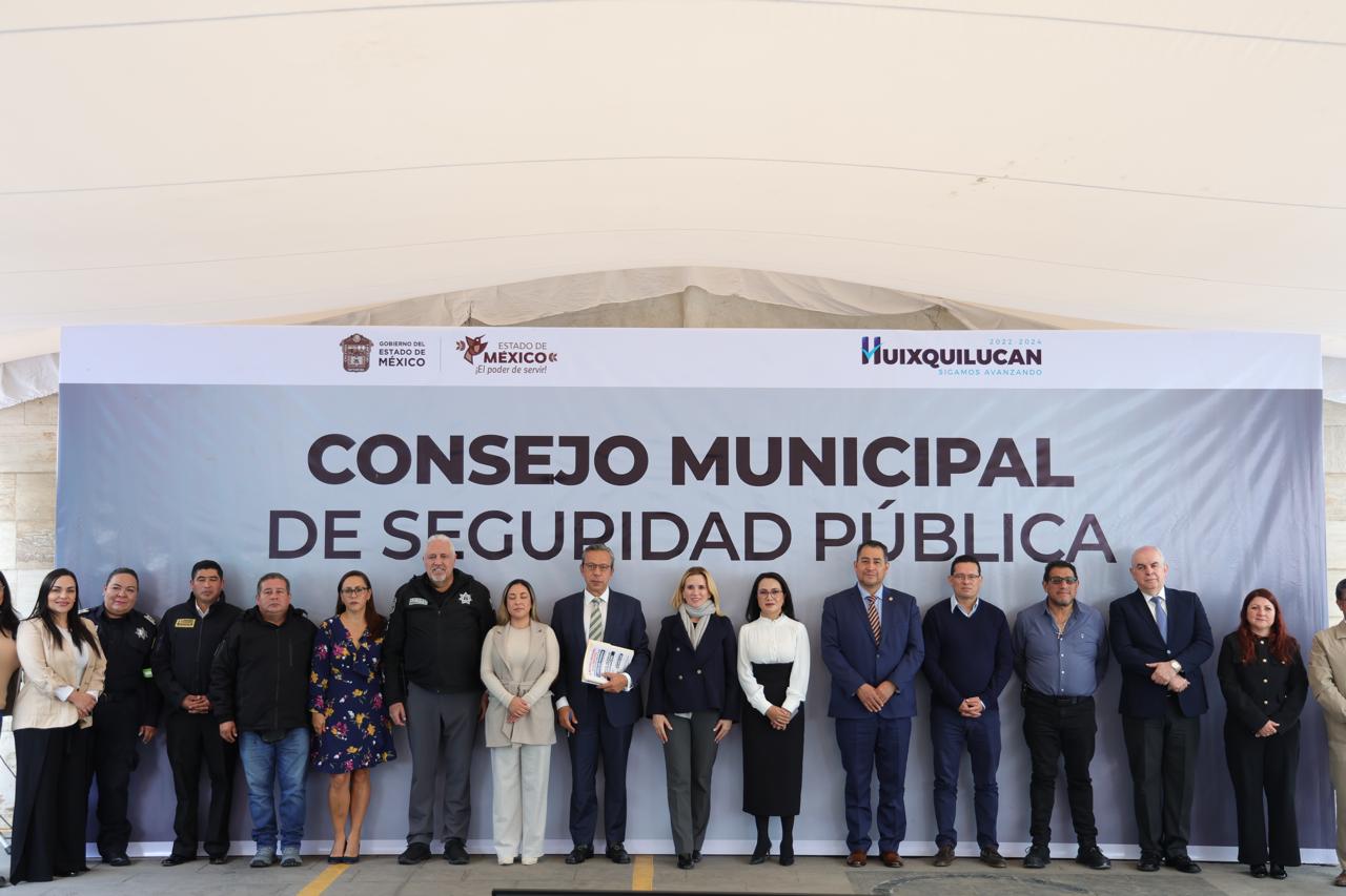 Entregan reconocimientos a personal de emergencias en Huixquilucan