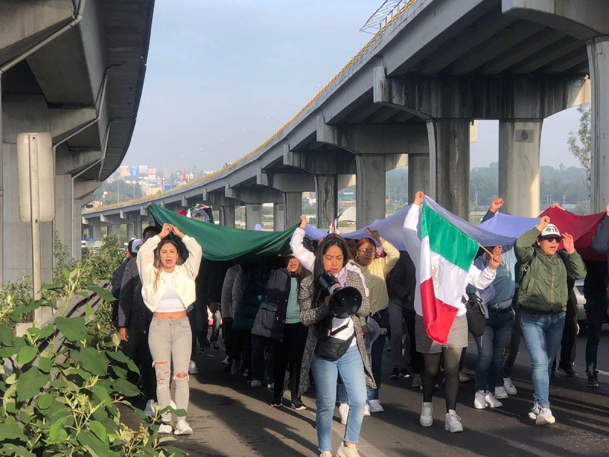 Poder Judicial marchan en la México-Toluca