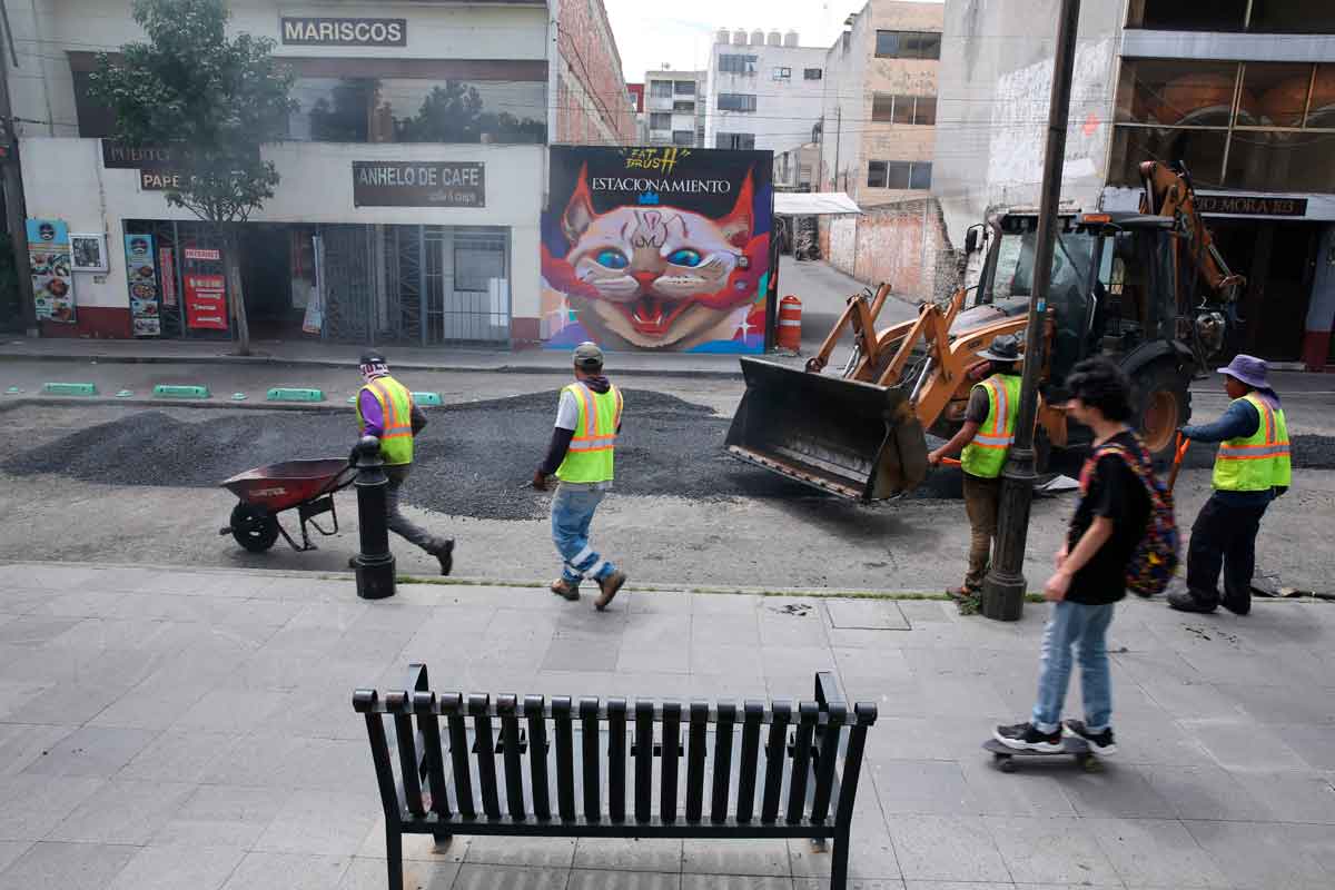 Realizan bacheo en Toluca
