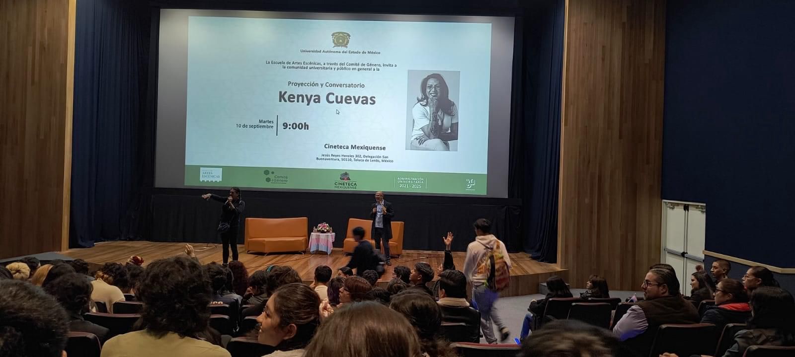 Documental Kenya es trasmitido a alumnos de UAEMéx