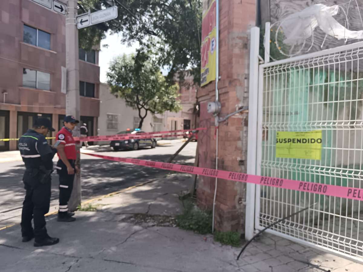 Edificio colapsando en Toluca 