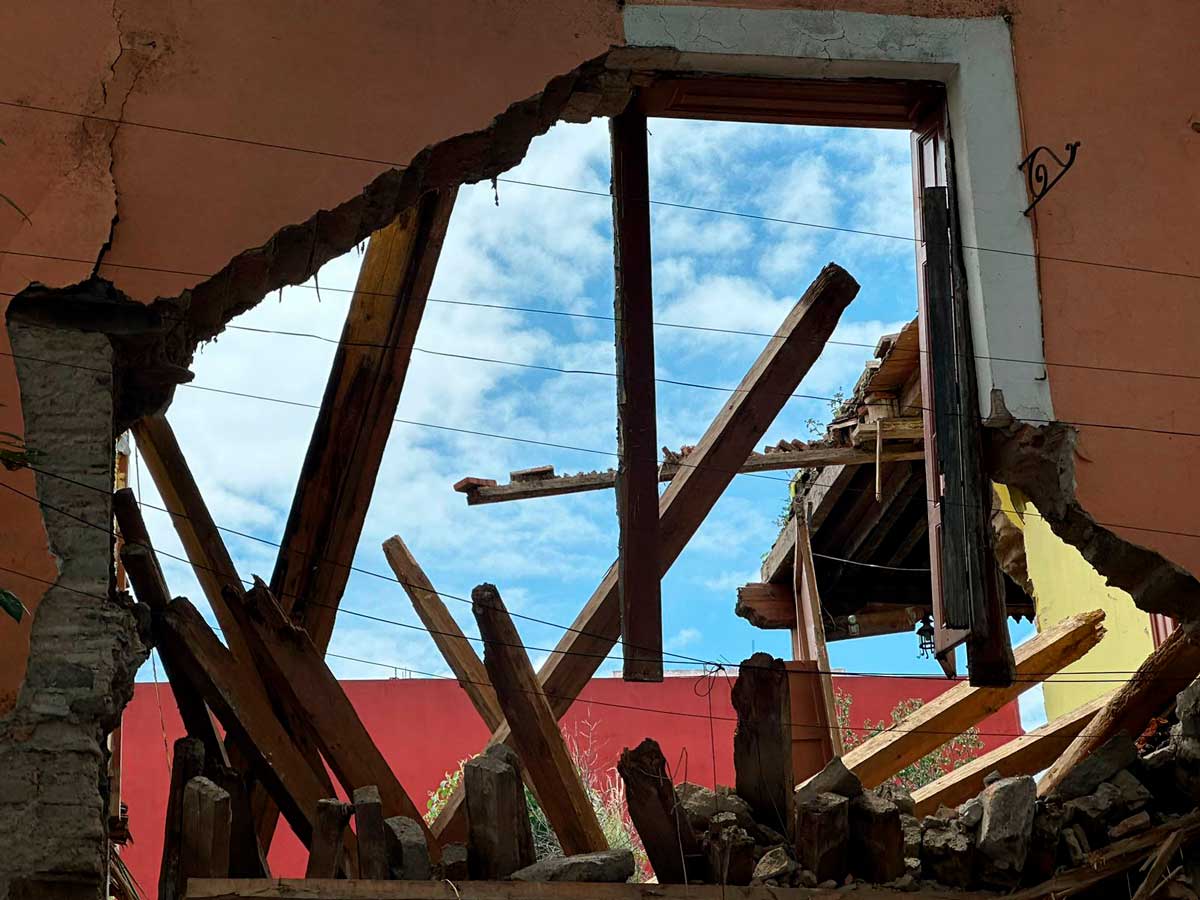 Edificio a punto de colapsar en Toluca