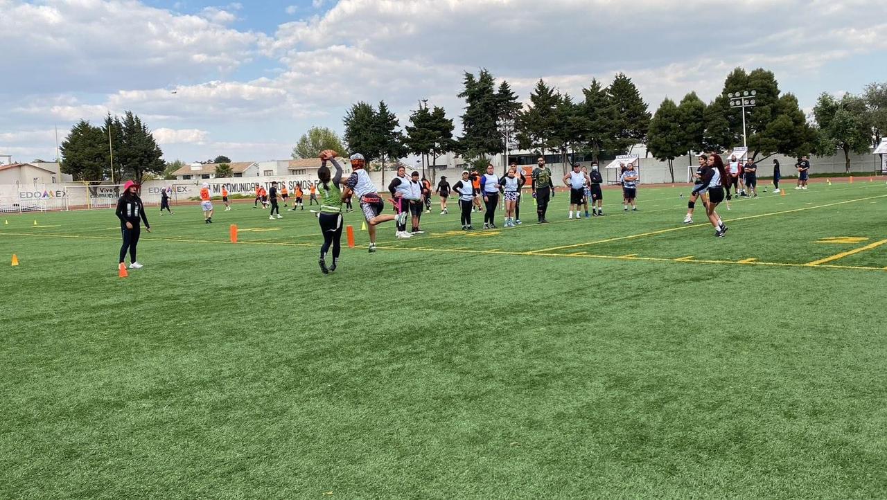 Entrena futbol flag en Metepec 2024