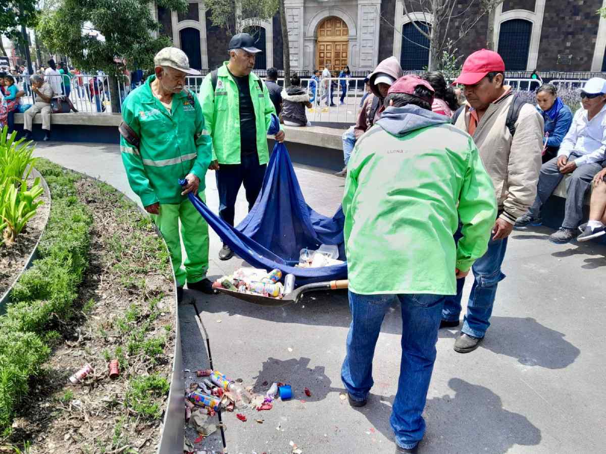 Recolectan basura en Toluca