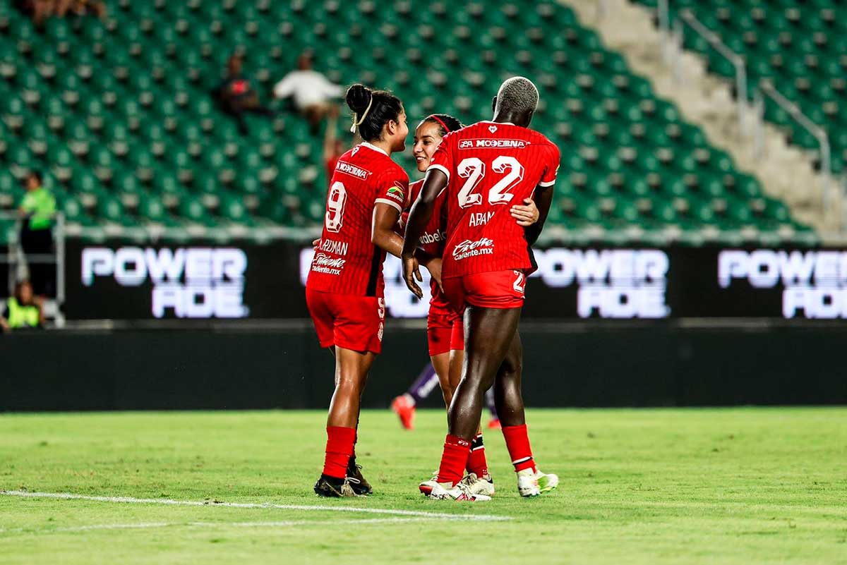Partido de las Diablas Rojas del Toluca.