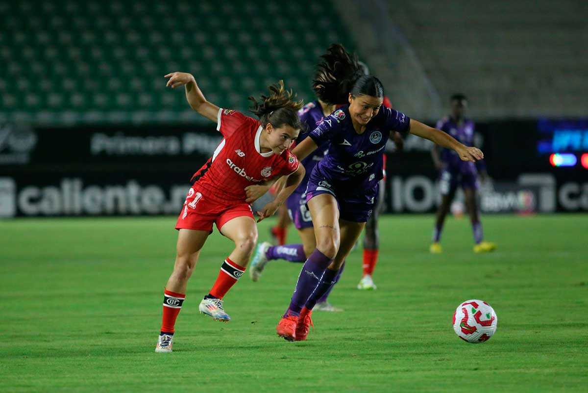 Partido de las Diablas Rojas del Toluca.
