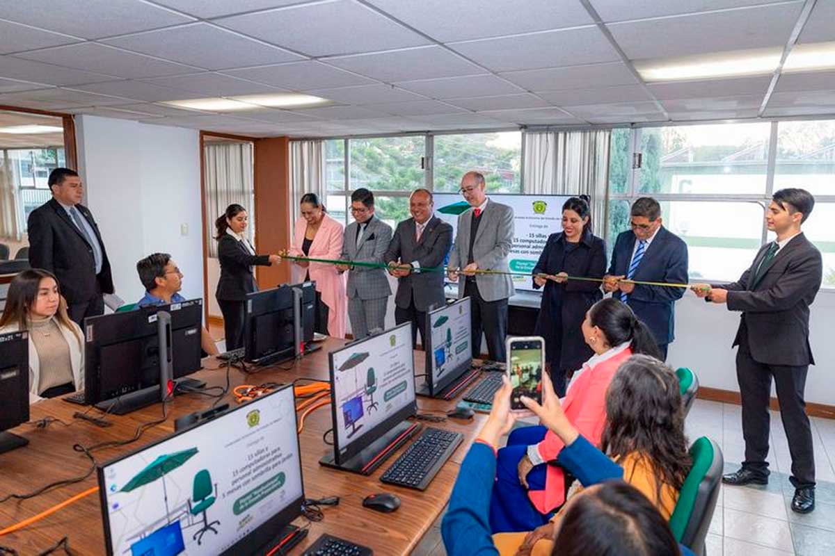 Informe del rector de la UAEMéx en el Plantel Nezahualcóyotl.