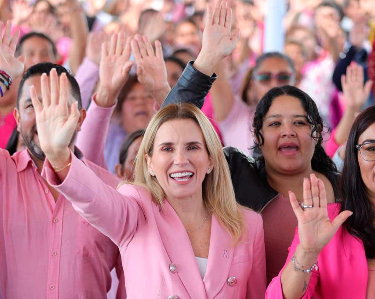 Huixquilucan Refuerza la Lucha contra el Cáncer de Mama con Donación de 100 Tratamientos durante el Mes Rosa