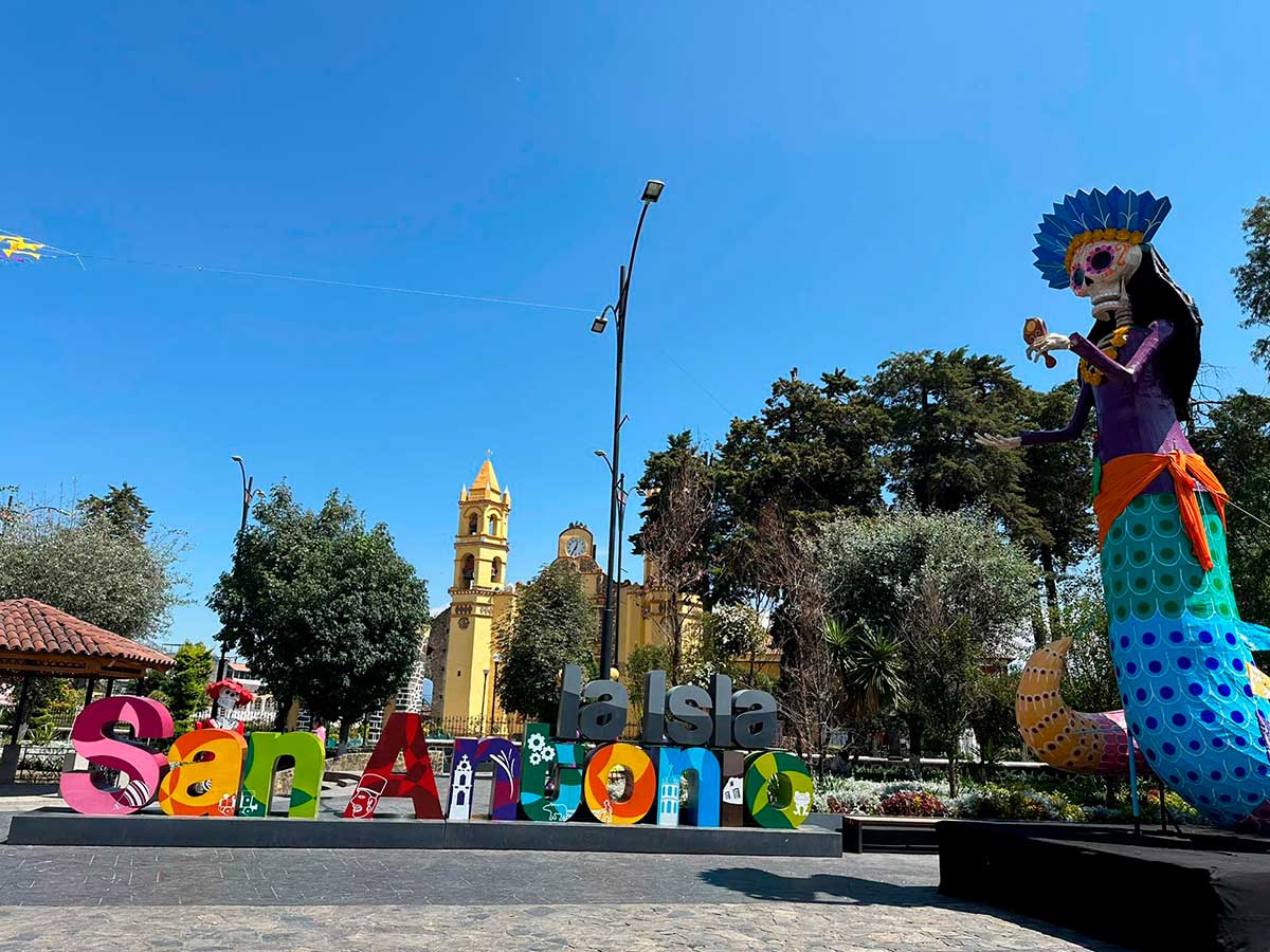 Plaza de San Antonio La Isla.