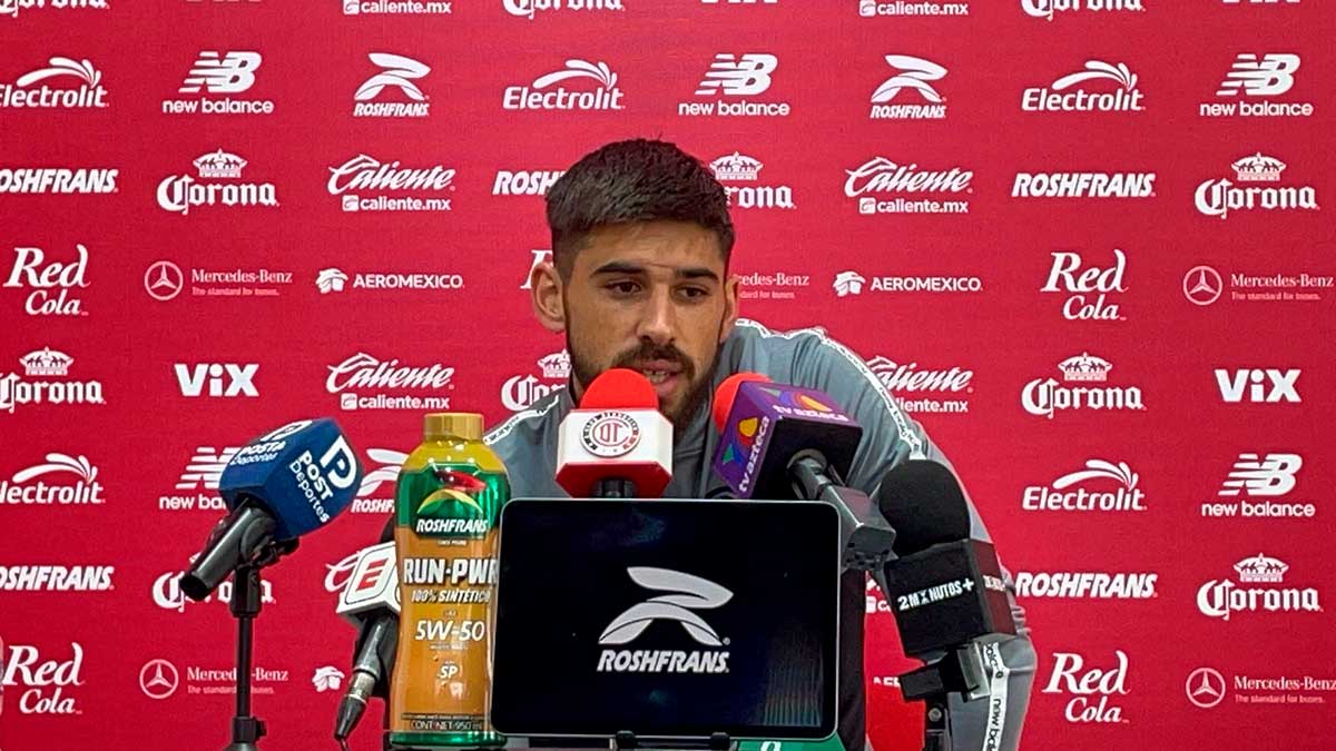 En conferencia de prensa Bruno Méndez jugador de los Diablos Rojos del Toluca