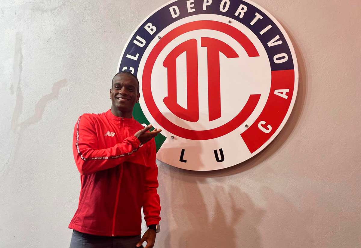 Jugador de los Diablos Rojos del Toluca.